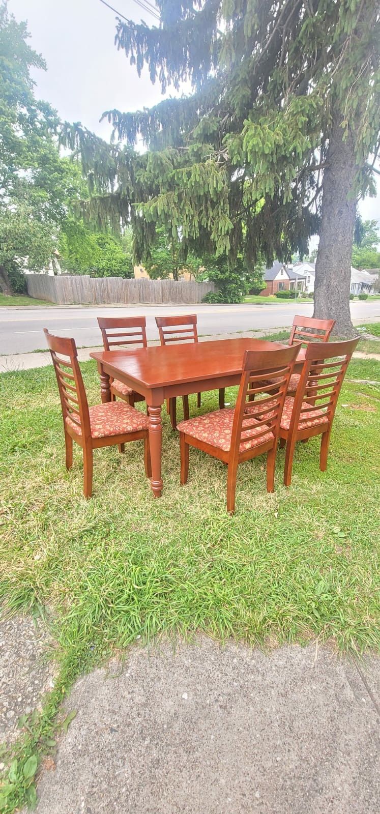 Table And 6chairs