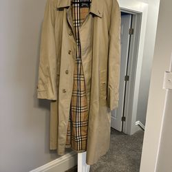 Burberry Trench With Removable Liner