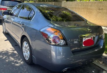 Nissan Altima 2010 145k miles