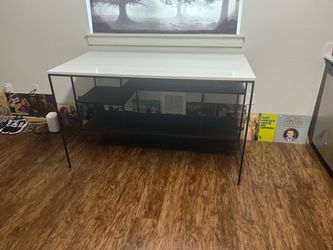 Kitchen island - Room and Board -  quartz perfect condition