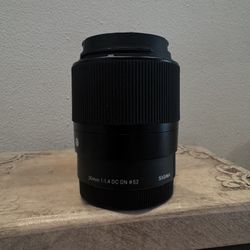 Sigma 30mm f/1.4 DC DN Contemporary Lens for Sony E | Mount Lens/APS-C Format