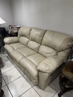 Reclining Sofa Couch And 2 Reclining Chairs