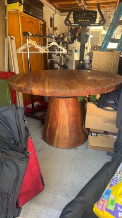 4 foot round Wood table