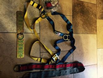 1 body harness and 2 straps,1 safety anchor
