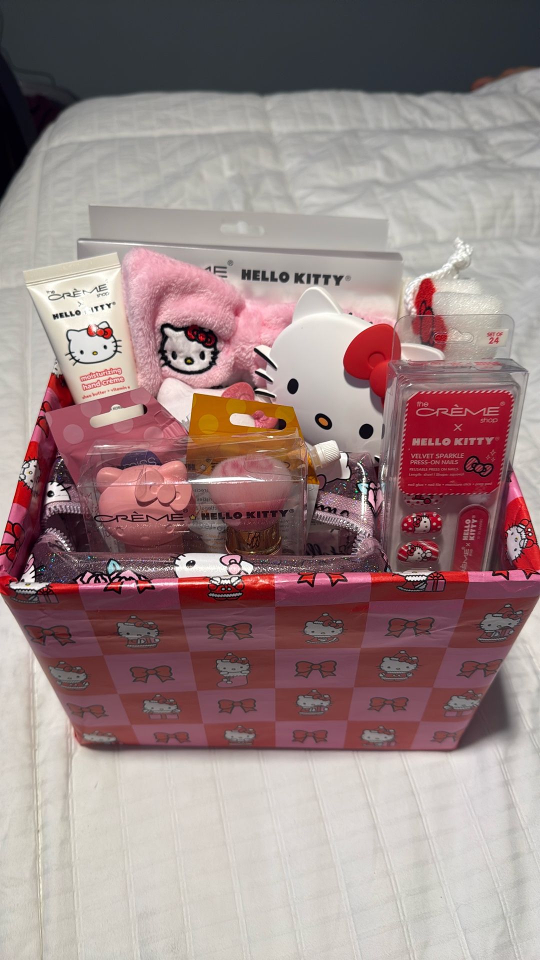Hello Kitty Xmas Spa Basket
