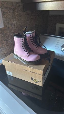 Pink doc martens size 7y