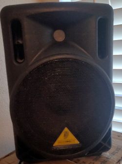 BEHRINGER 8"INCH 200 WATT (PAIR)