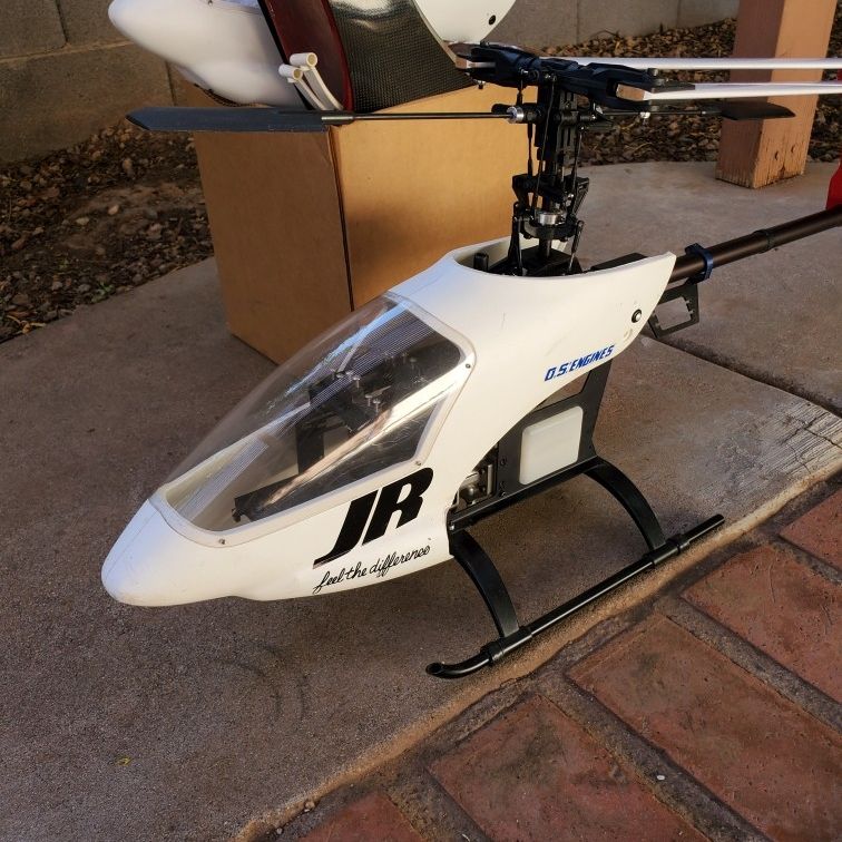 Century Hawk 50 / 600 Size Nitro Helicopter