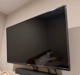 LG 43” 4K Smart TV