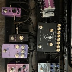 Guitar Pedals And Board