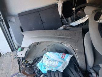 1999 To 2006 Gmc Sierra Yukon Left Fender