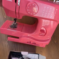 SEWING MACHINE (Never Used In Box)