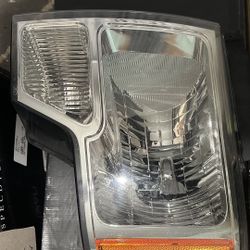 2014 Ford F150 Headlight Assembly / Taillight Assembly 