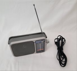 Panasonic RF-2400D Portable FM/AM Radio, Silver with power cable
