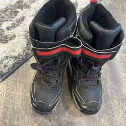 BOYS TOTES BOOTS (SIZE 2.5)