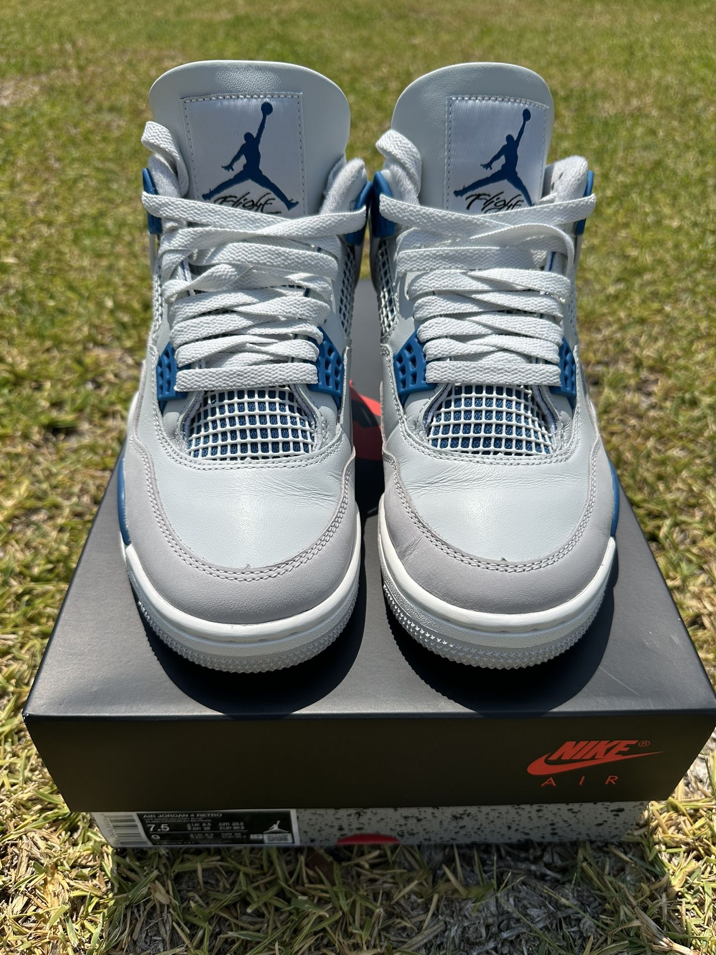 Jordan 4 ‘Military’