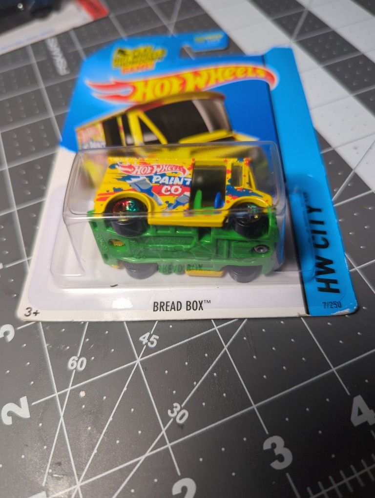 2013 BREAD BOX HOT WHEELS