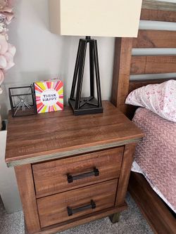AirBNB Bedroom Set