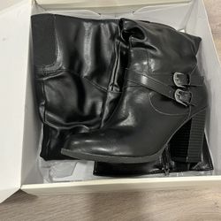 Black Boots Size 7