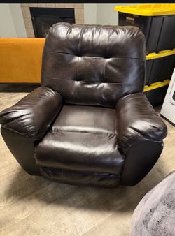 Recliner sofa
