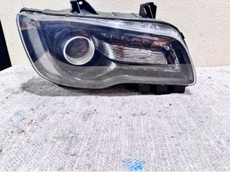 2015 to 2023 CHRYSLER 300 BLACK HEADLIGHT RH