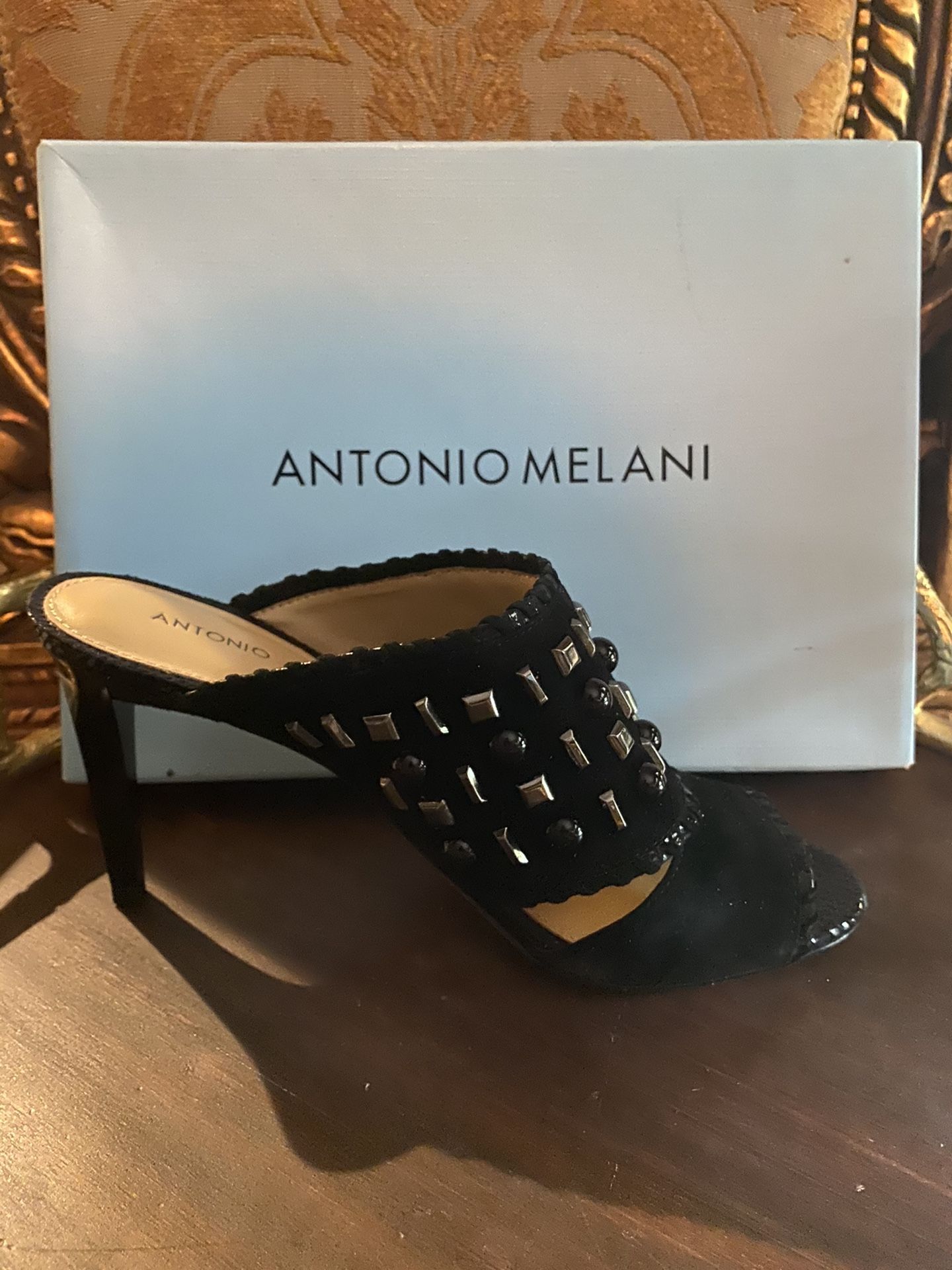 ANTOINE MELANI Black Suede Decorated Heels