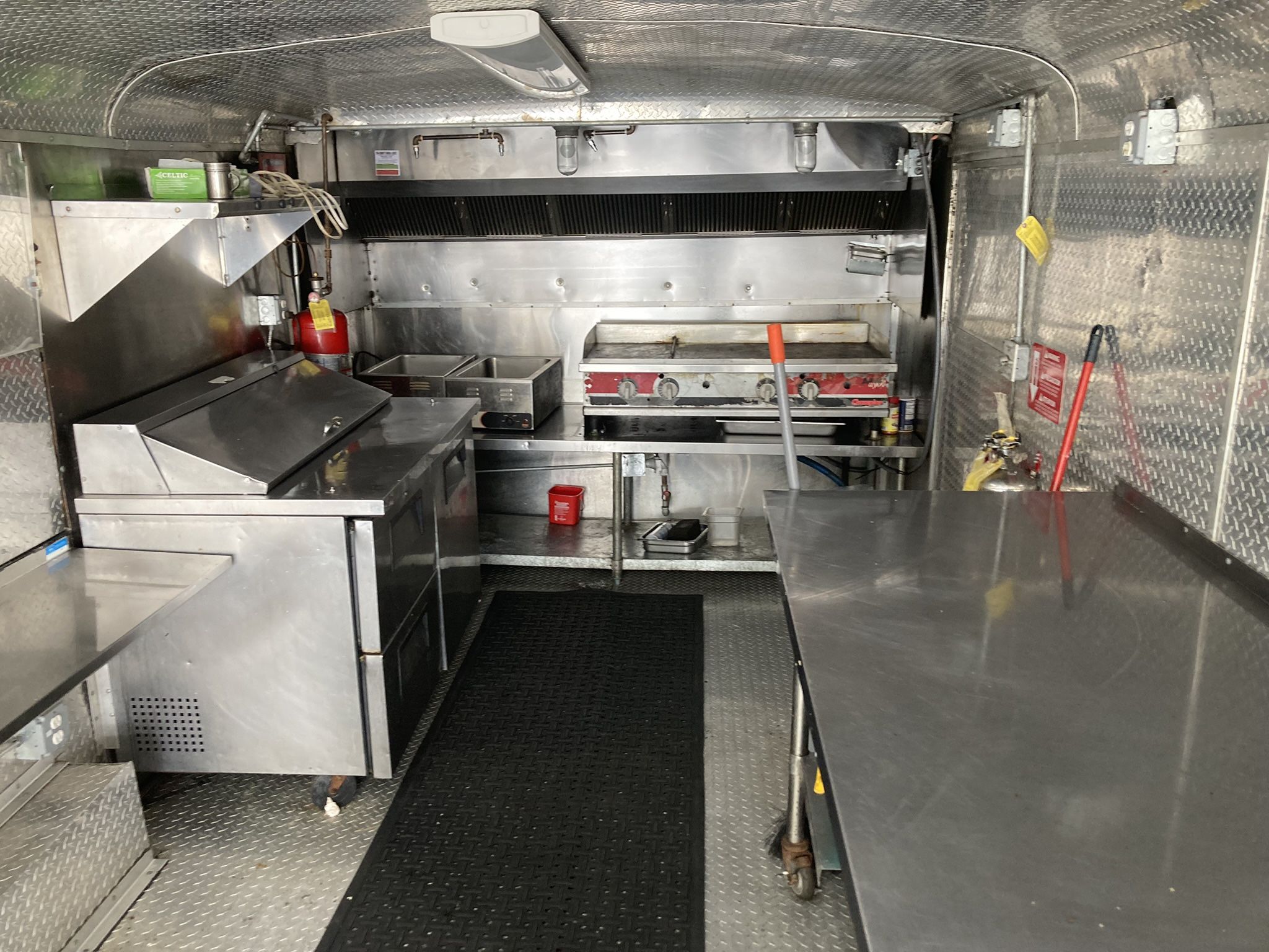 Food Trailer For Sale Ready For Working  Gots a fryer, flat top ,4 steamers , ice machine, generator