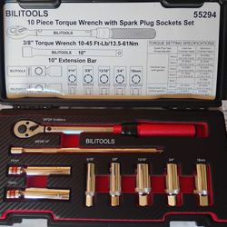 Torque Wrench And Spark Plugs Socket Set 