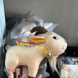 Interactive screaming plush toy goat, featuring the hilarious viral goat scream