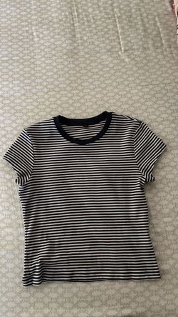 Uniqlo Crop T-Shirt