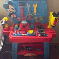 isney Junior Mickey Mouse Funhouse Workbench, 43-piece Kids Construction Tool Set