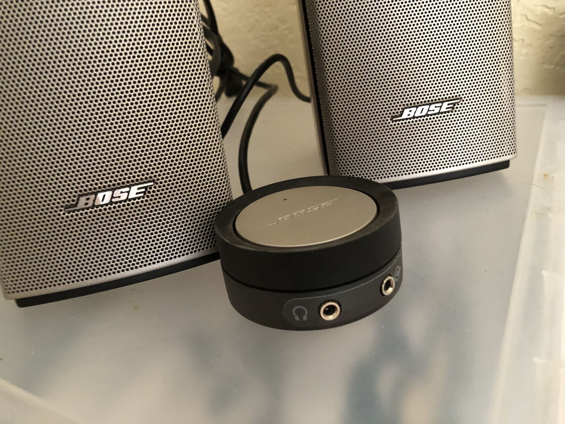 Bose Companion 20 multimedia Desktop Stereo Speaker System