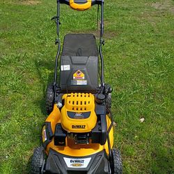 DeWalt Lawn Mower Self Propelled 