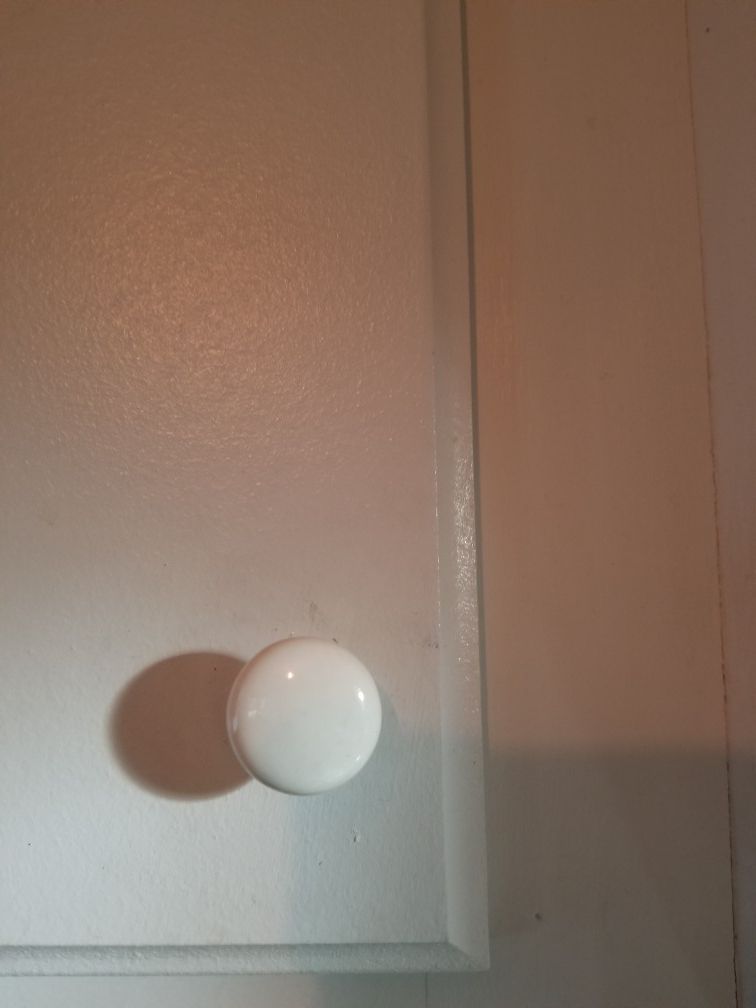 White cabinet knobs