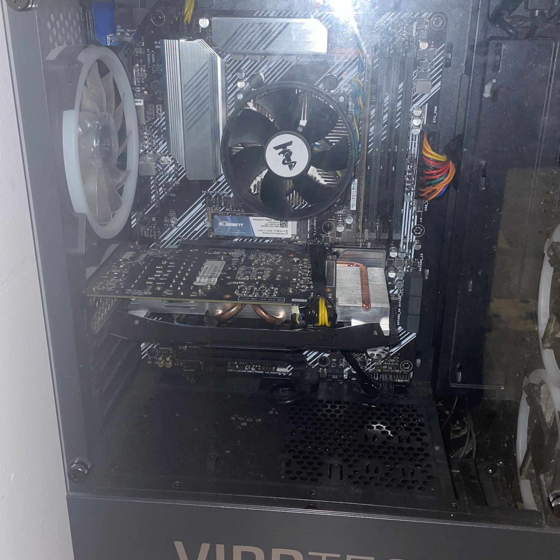 pc for sell 400 (need it gone asap) negotiationable