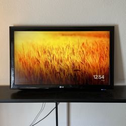 42” LG Tv With Chromecast Attached