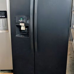 Kenmore COLDSPOT Side by Side - ONLY six months use!