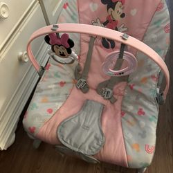 Minnie Mouse Bouncer Seat