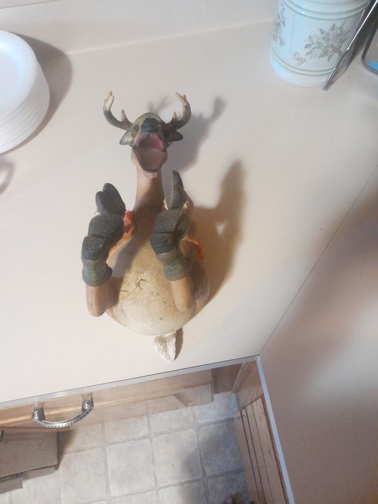 Polyresin BUCK Deer Bottle Holder