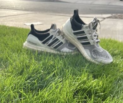 White and black adidas ultra boost 2.0 size 9