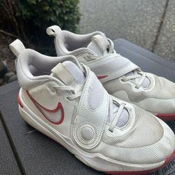 Nike Basketball Shoes 6.5 Y
