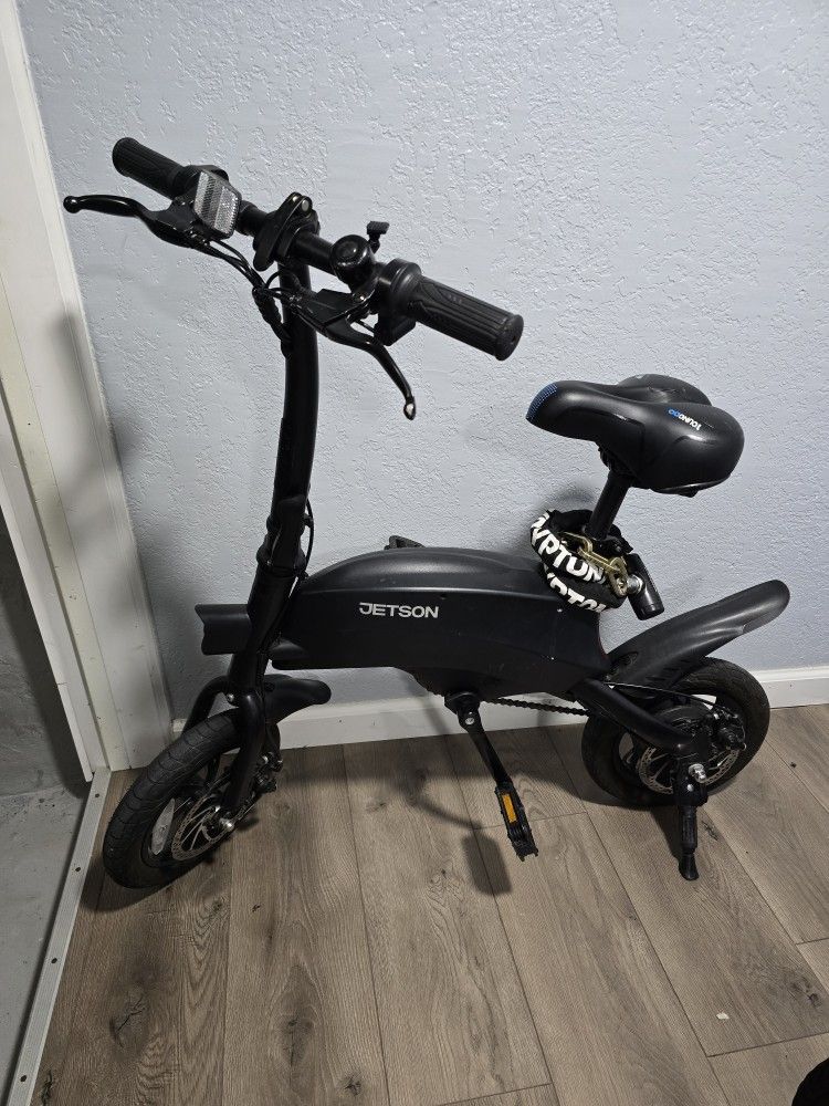 Jetson Axle 12" Electric Bike With Lock