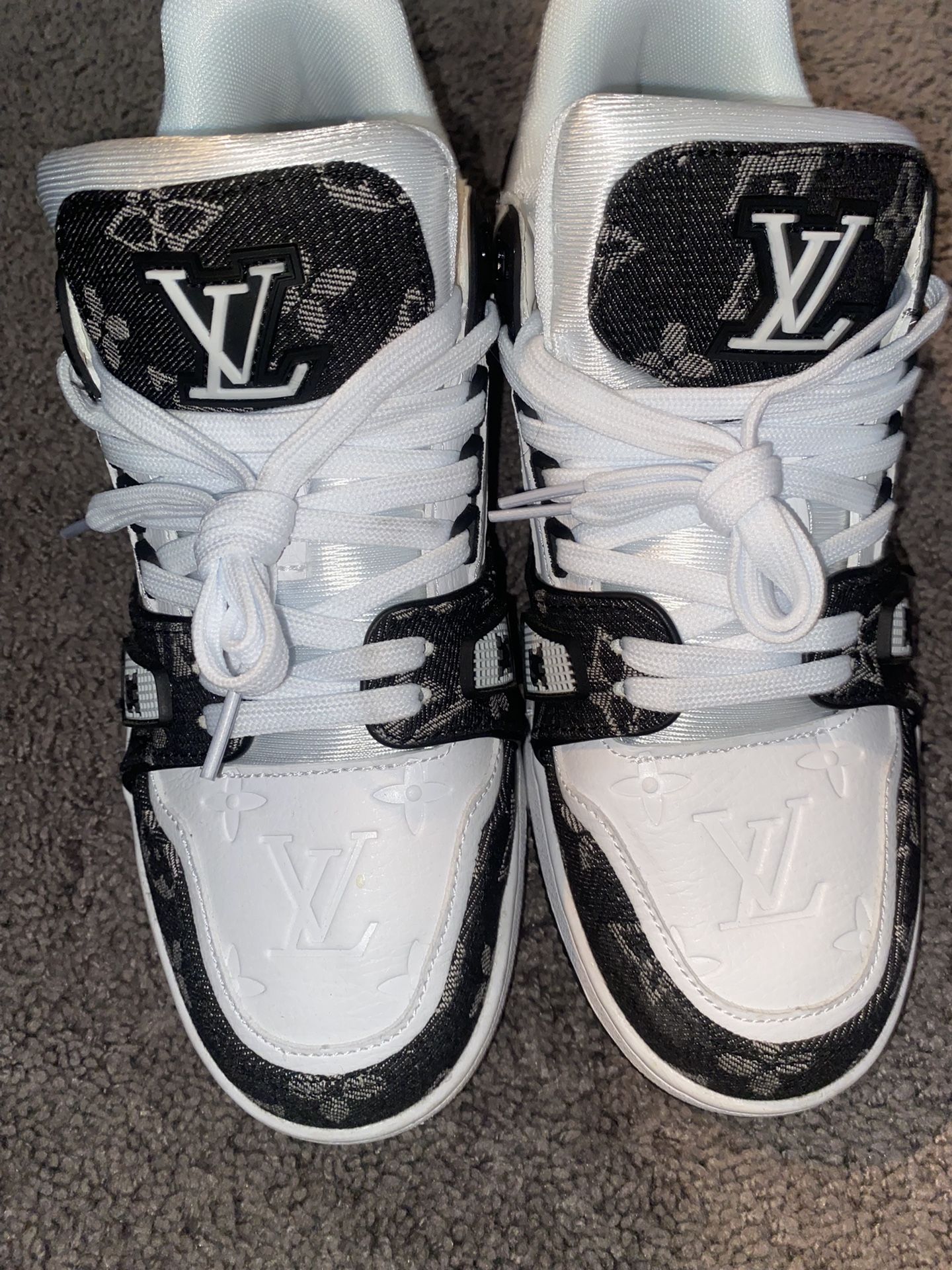 Louis Vuitton Lv Trainer White Black White for Sale in Newport News