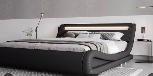 VERY VERY URGENT SELL LED PLATFORM BED QUEEN SIZE