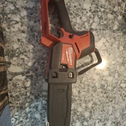 Milwaukee Chainsaw