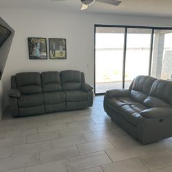 POWER RECLINING LEATHER COUCHES