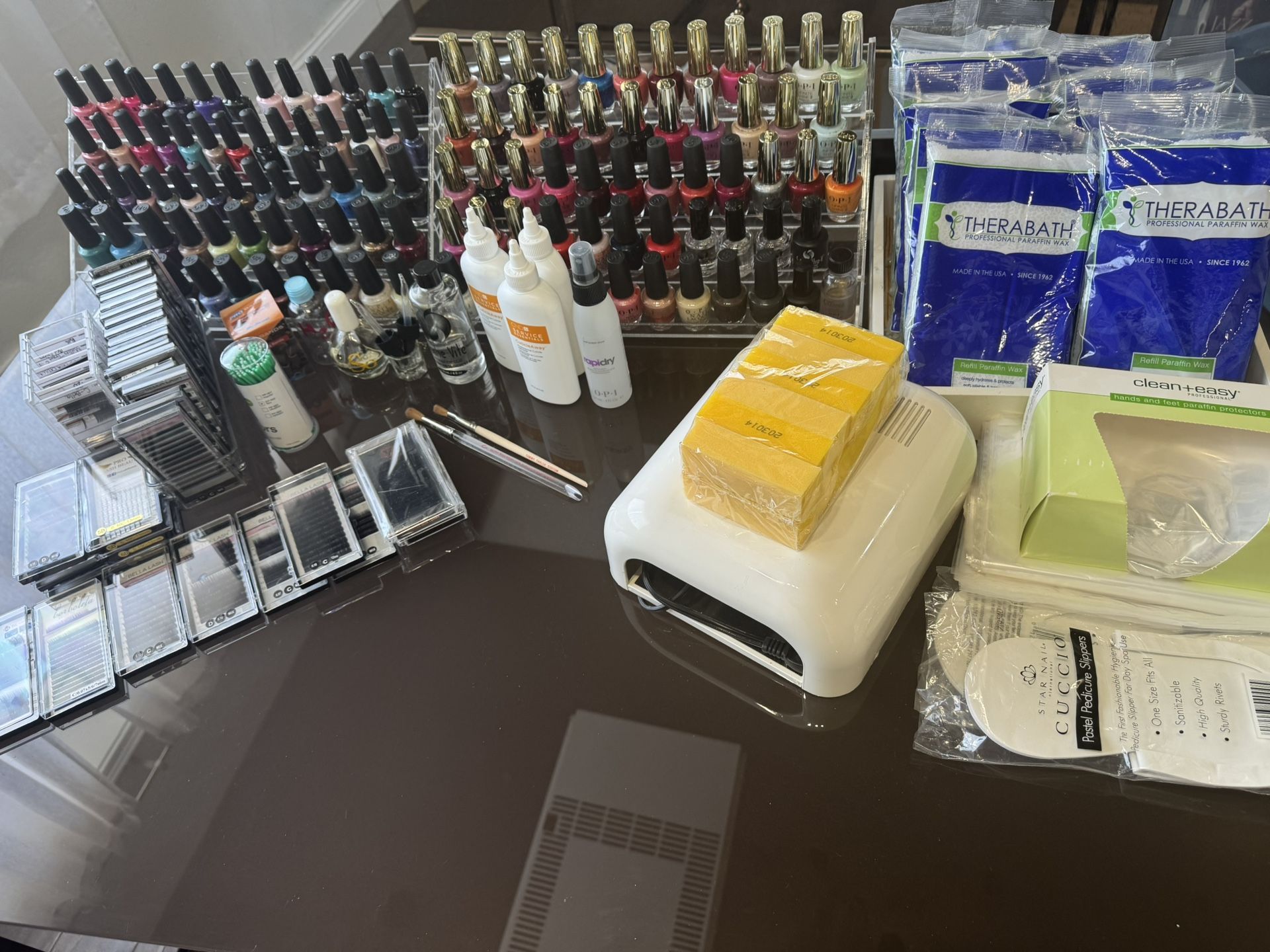 Salon quality nail set