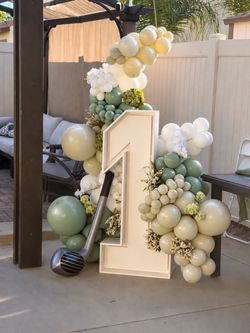 Large Number 1 Party Balloon Garland Display