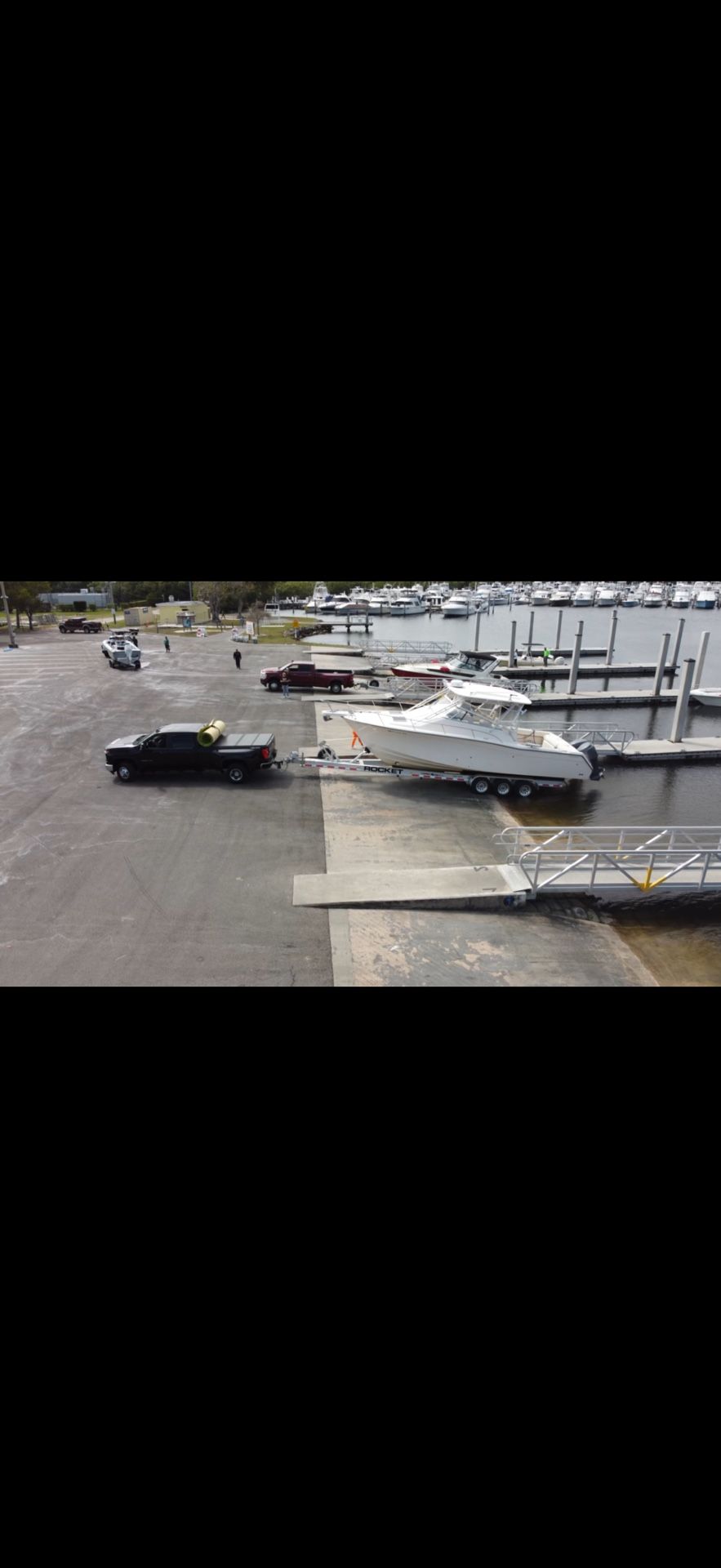 Boat Yacht Grady, White With Cabin & Ac