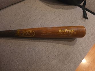 Rawlings Maple 32 in wood bat